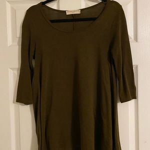 urban outfitters olive ¾ sleeve shirt